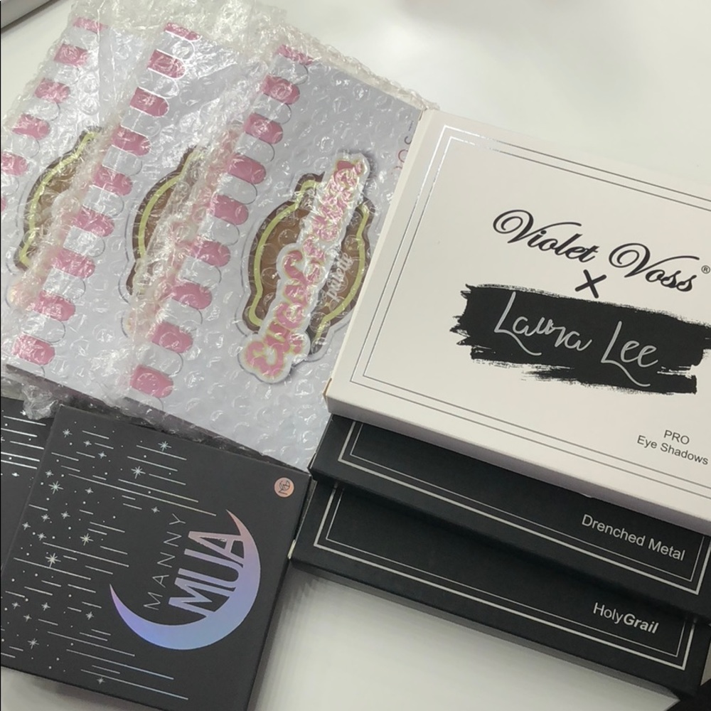 Manny MUA / Dose of Colors / Violet Voss